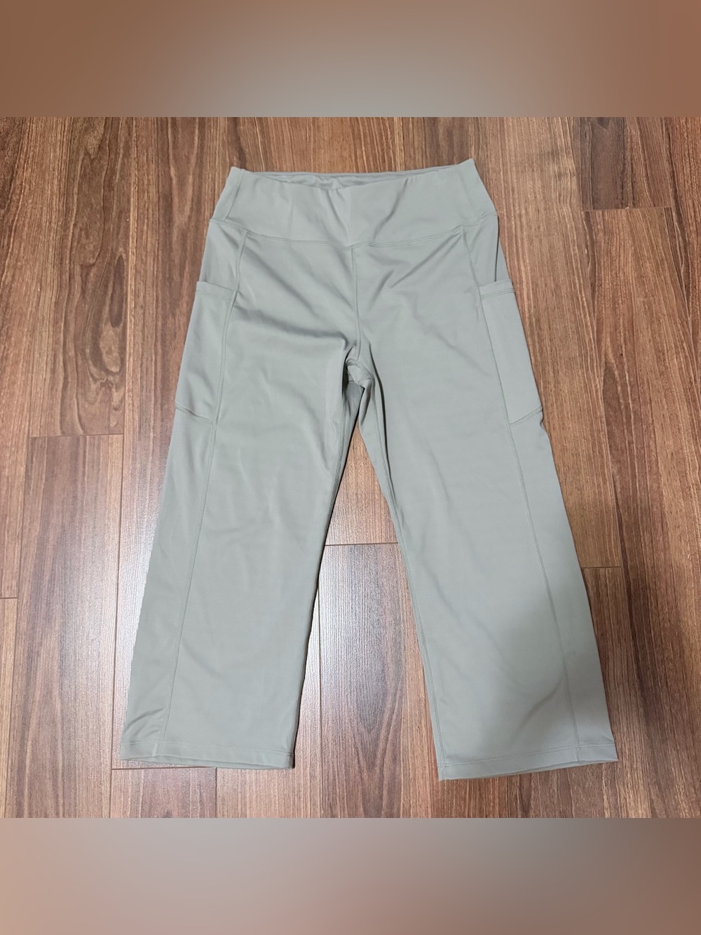 Willit Performance Cropped Active Pants - Sage